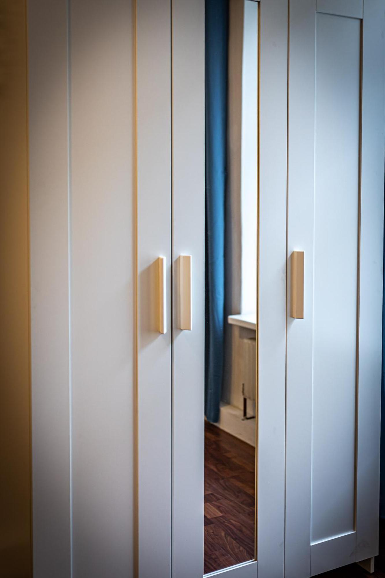 Modern By Jr Viena